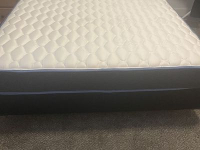 Queen mattress, box spring and frame