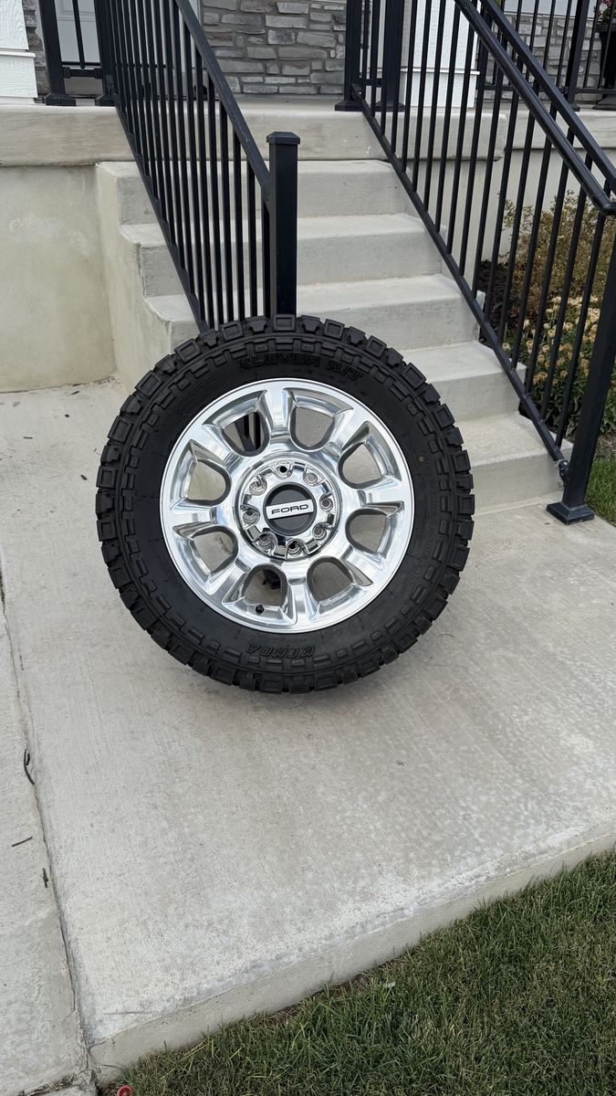 Ford F350 Rims and Tires 33/12.50R20 Kenda Klever RT Like new