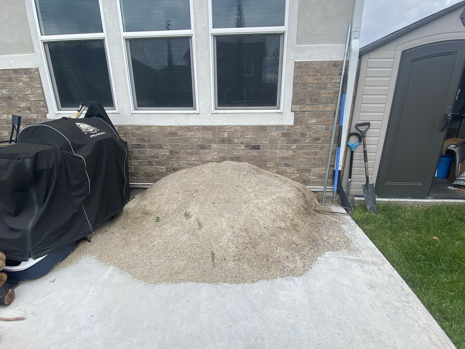 Large Pile of Clean Sand - Ideal for Landscaping, Play Areas, or Construction Projects