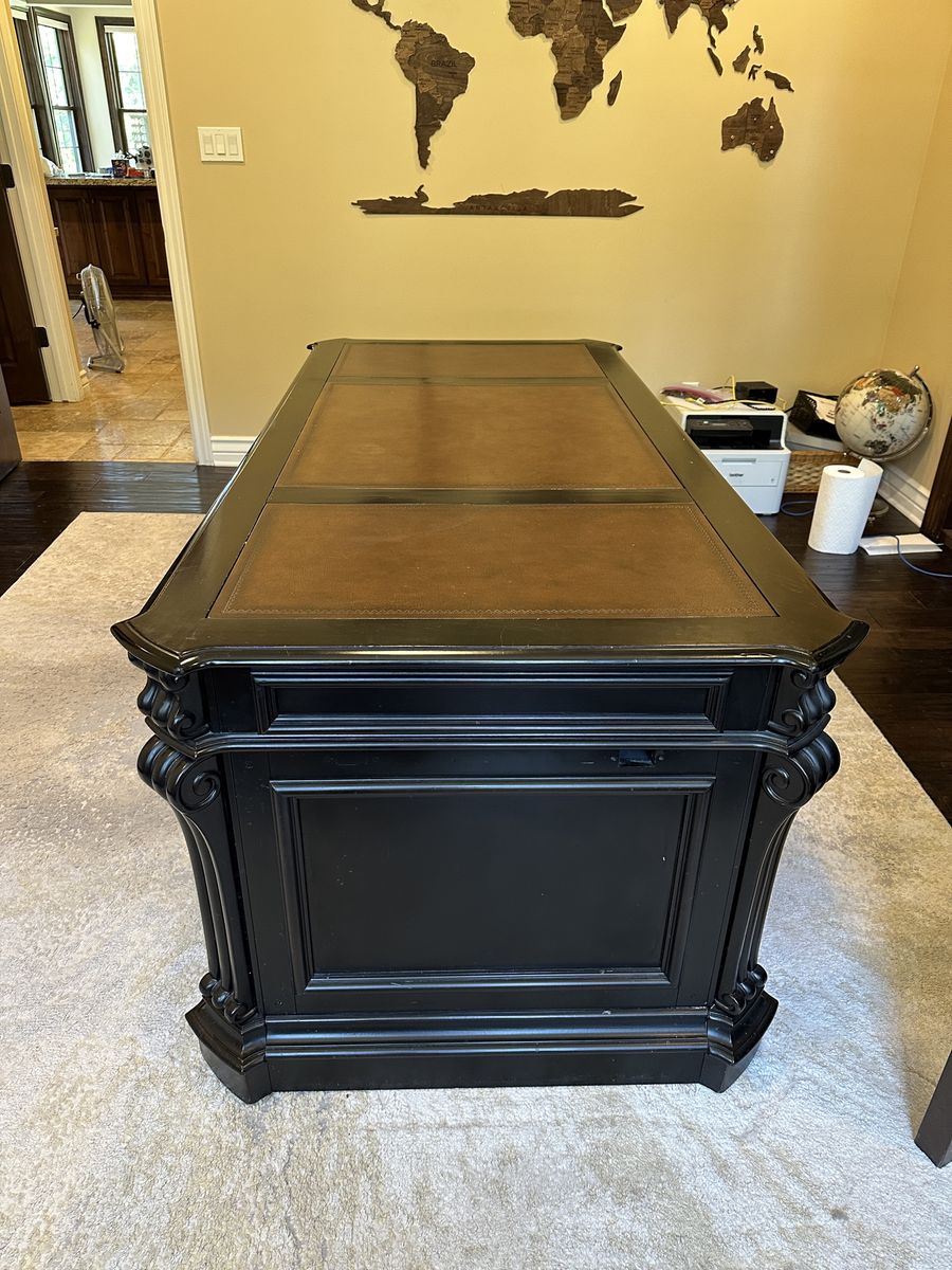 Main image 3