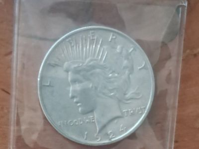 1924 US Peace Silver Dollar Coin - Collectible American Currency