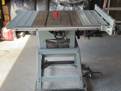 DELTA TABLE SAW