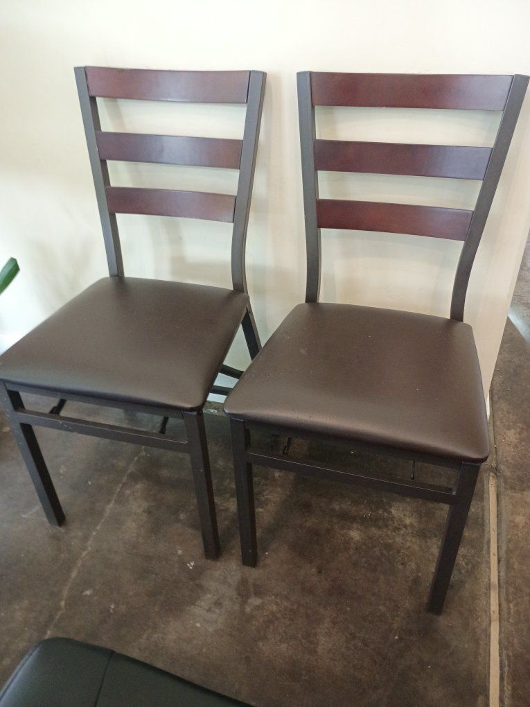 Set of 4 Folding Chairs 