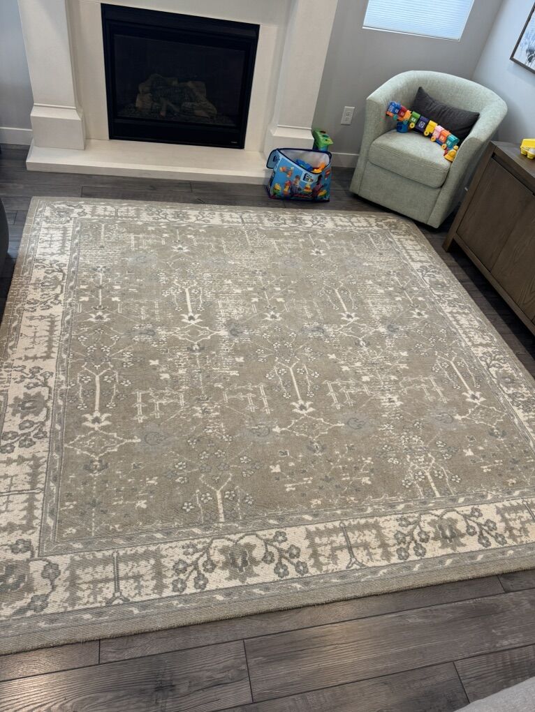 Pottery Barn 8x8 Rug