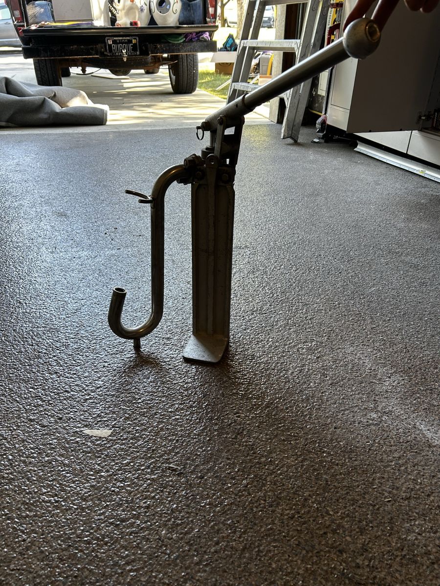 Drywall Mud Pump Tool - Manual Hand Pump for Taping and Finishing