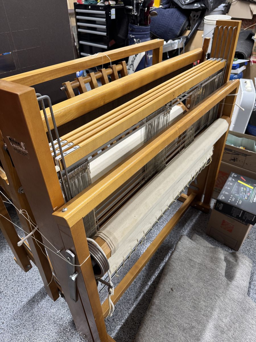 Loom Made In Canada
