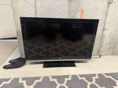 TCL 43-inch LED TV with Remote and FireTV Stick- Good Condition, Great for Any Room