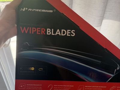 CAR windhsield wiper never used