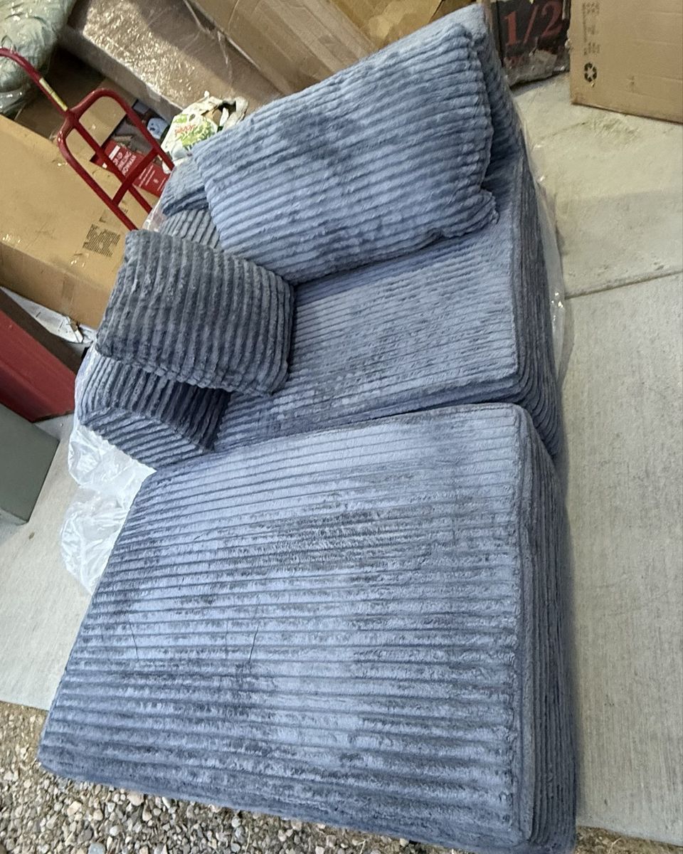 New chaise lounge cloud couch see description
