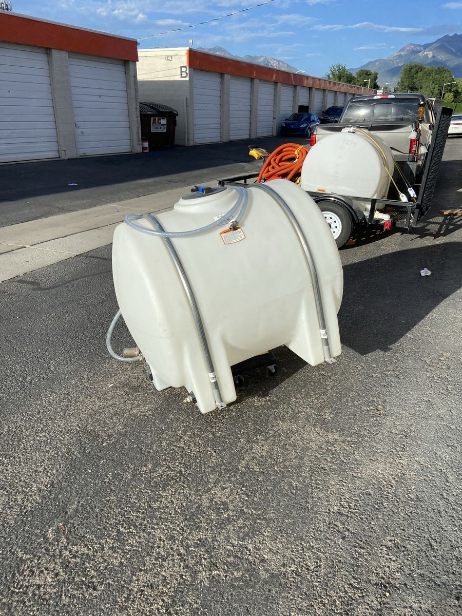 White 225 Gallon Water Tank | Storage or Transport Use