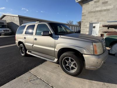 2002 CADILLAC ESCALADE Luxury