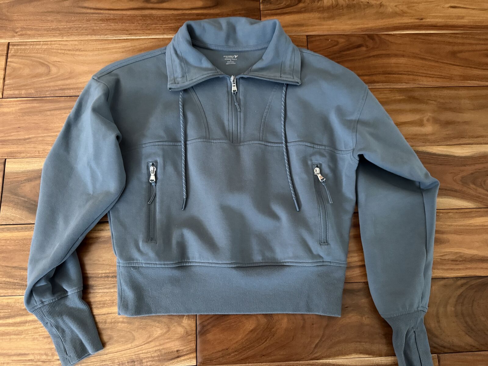 Women Size Small Cropped Active Sweater