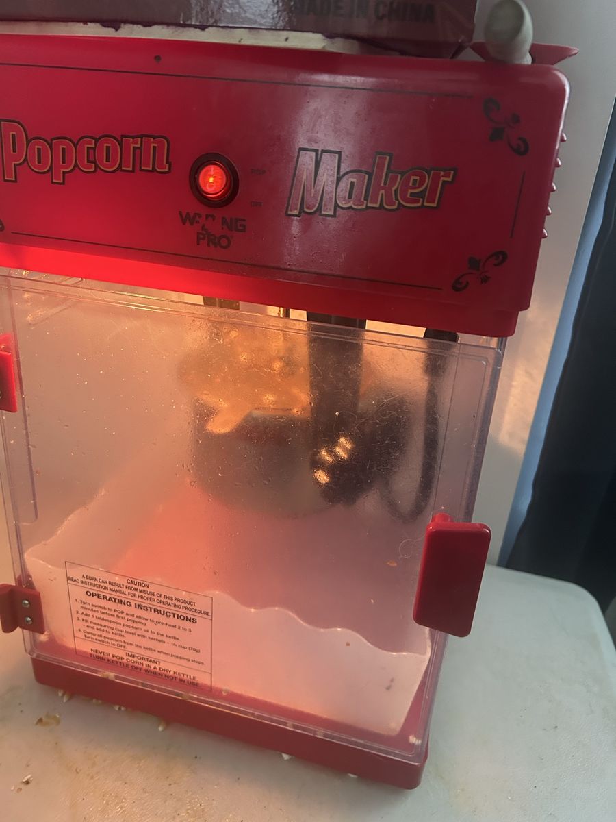 Pop corn maker