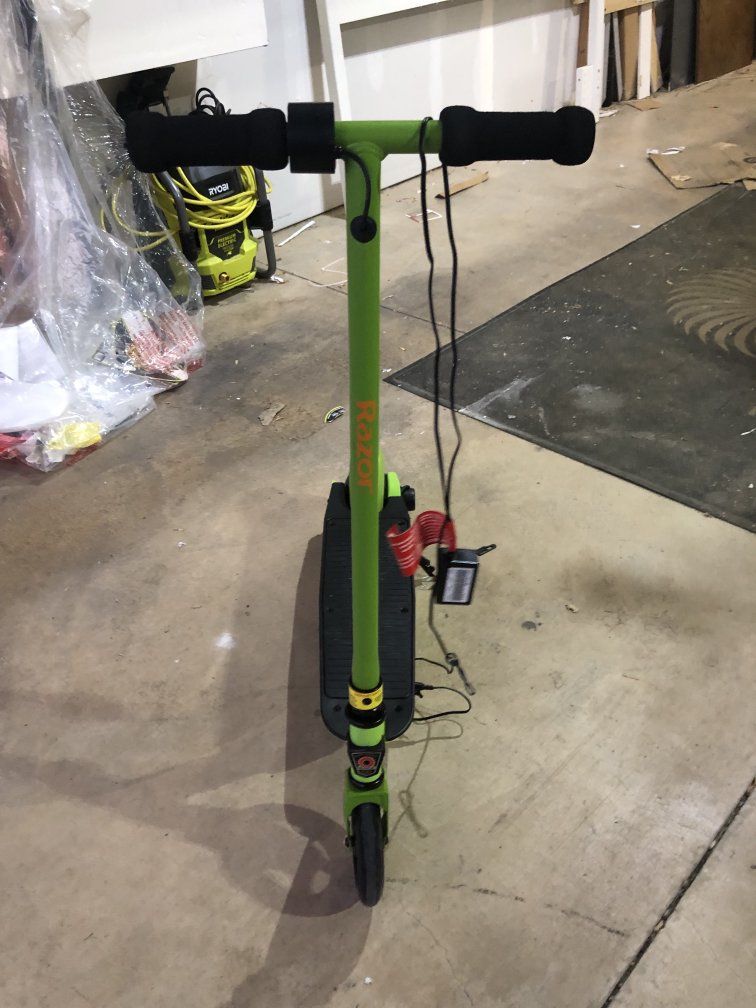 Razor Power Core E90 Electric Scooter - Green