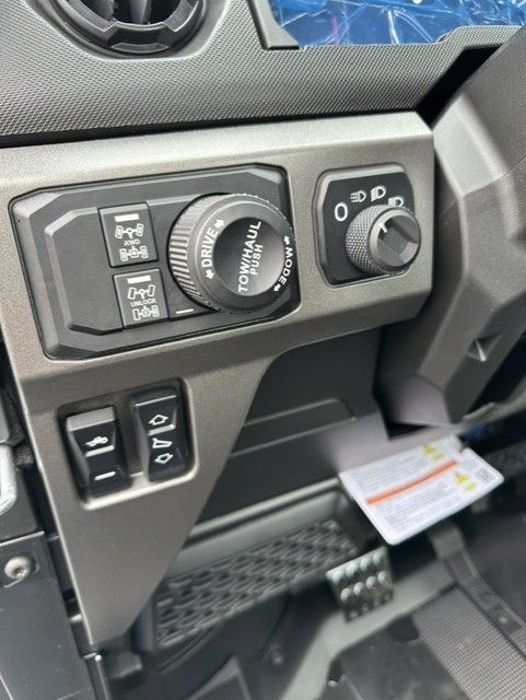 Main image 6