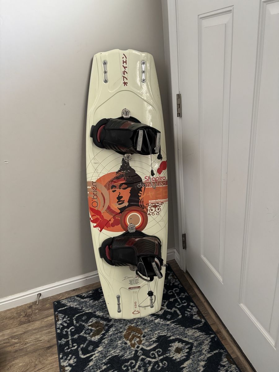 136 cm wakeboard large bindings