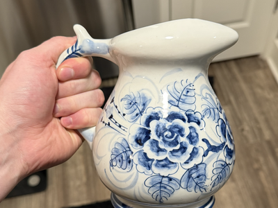Nice pot or flower vase, etc