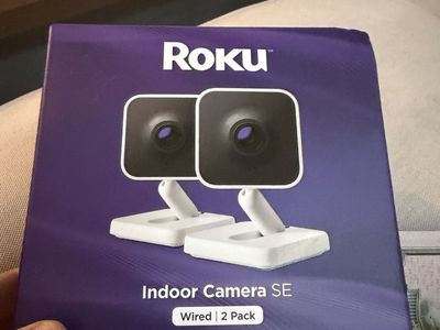 Roku Indoor Camera SE Wired 2 Pack