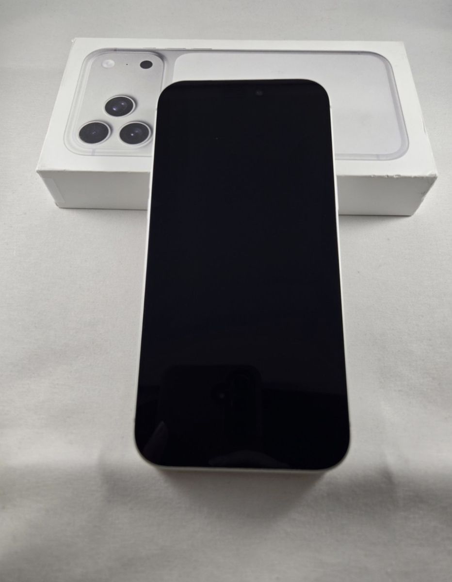 New iPhone 17 Pro Silvet