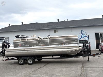 2023 Sun Tracker DLX22