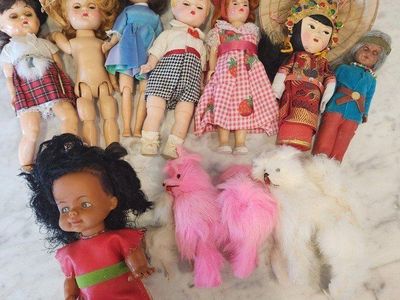 antique dolls