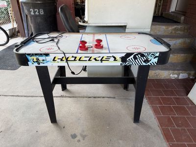 Air Hockey Table
