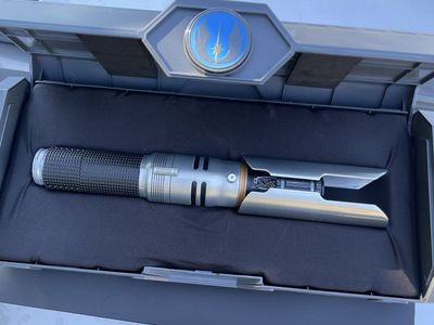Star Wars Galaxy's Edge Cal Kestis Lightsaber