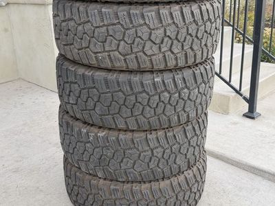 275/60R20 Cooper Discoverer Rugged Trek Almost New