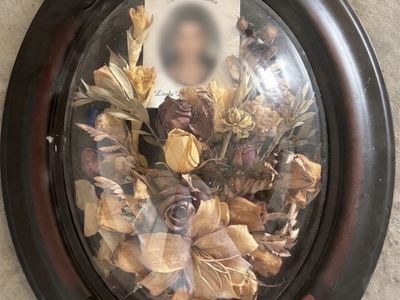 Vintage Oval "In Remembrance" Floral Shadow Box.