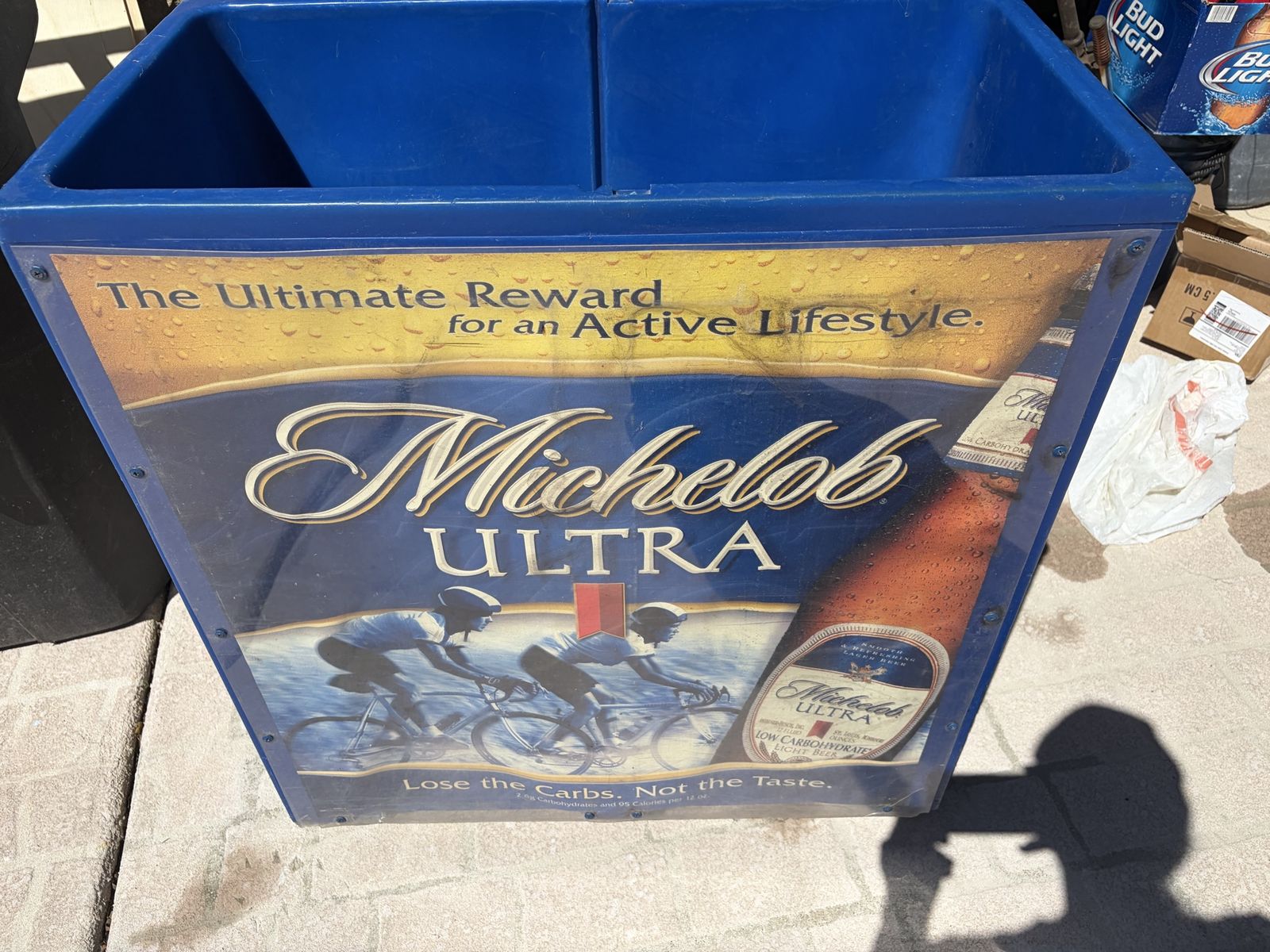 Vintage Michelob ultra wheeled cooler