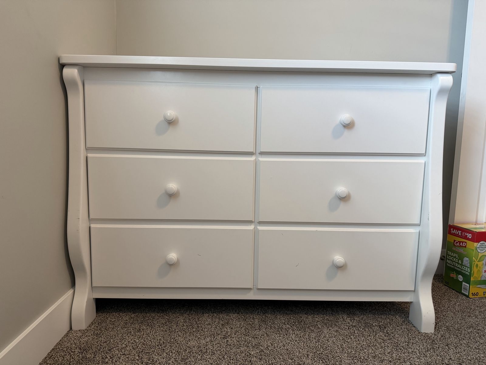 White 6 Drawer Dresser