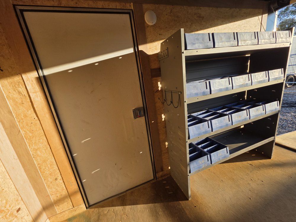 Main image 9