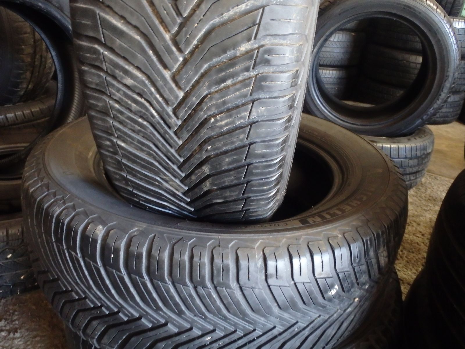 225/60R17 MICHELIN CROSCLIMATE 2 PAIR OF TWO USED TIRES