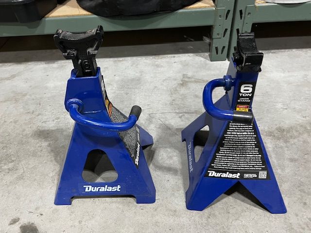 Duralast 6 ton ratcheting jack stands