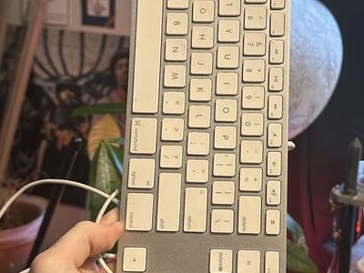 Apple Wired Keyboard (Model A1243)