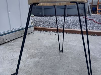 Dog food bowl stands