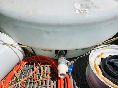 livestock water transfer tank - 210 Gallon Water/Liquid Container with Valve