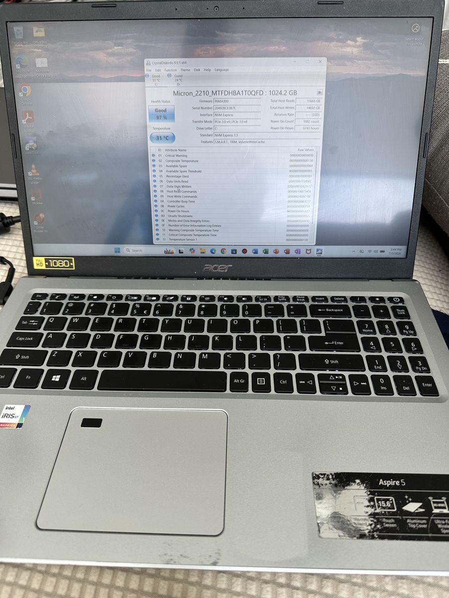 Acer Laptop i7 Core 11th Gen 24 GB RAM 1 TB SSD 320 GB HDD