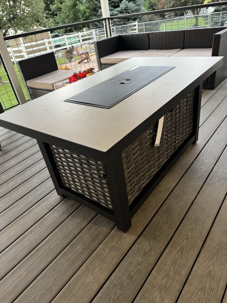 Member's Mark Athena 50,000 BTU Aluminum Propane Fire Table w/ Lid & Glass Beads
