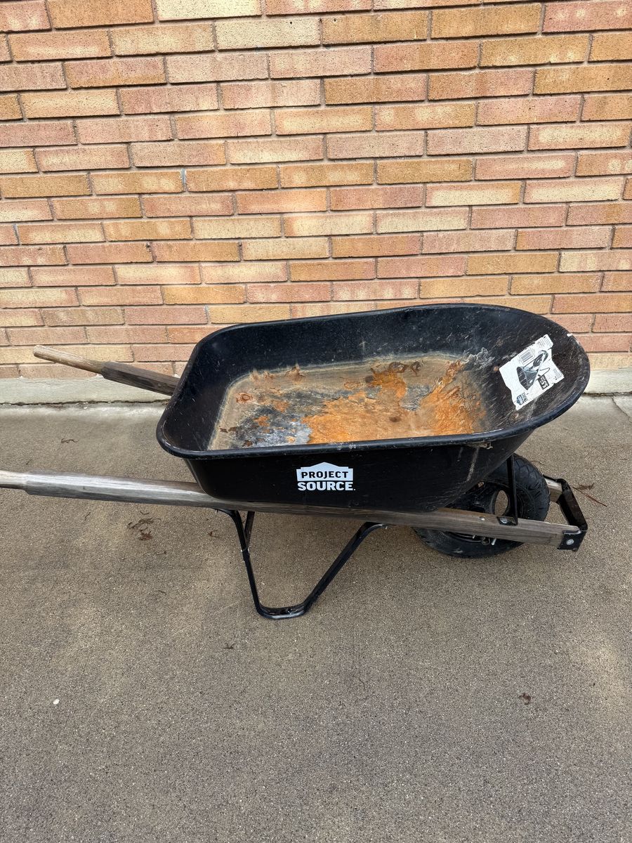 Project Source Wheelbarrow