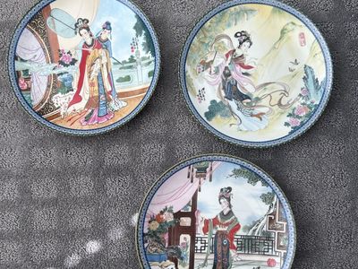 Handmade porcelain 1986 imperial Jingdezhen Traditional Chinese Chang’e art plates three piece set