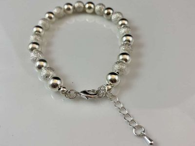 NEW - Beautiful Adjustable Silver Plated Bracelet/Anklet - Stunning Smooth and Textured Beads - See Photos