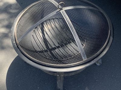 Outdoor Fire Pit with Spark Screen