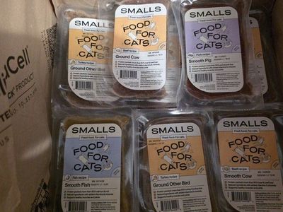 Smalls Fresh Frozen Cat Food - 14 Packages (Smooth Fish, Ground Other Bird, Smooth Pig, Ground Cow, Smooth Cow)