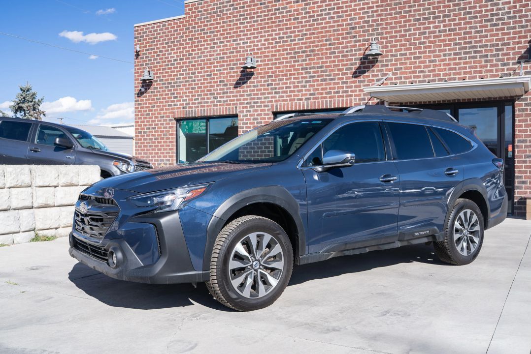 2023 Subaru Outback Touring