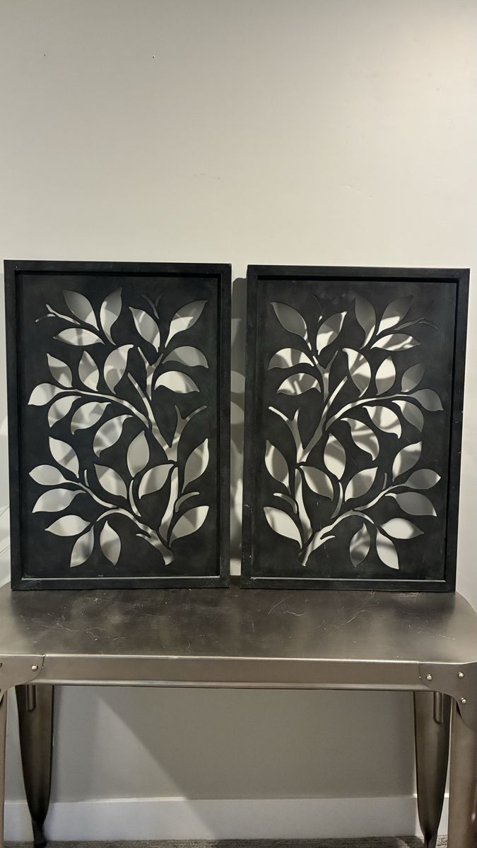 Decorative Black Metal Leaf Wall Art Panels - Set of 2, Modern Botanical Design