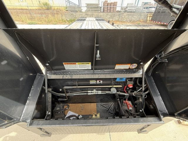 Main image 6