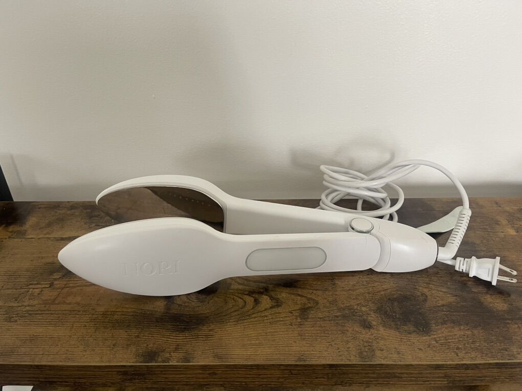 Nori Portable Hand steamer / Iron - Like New