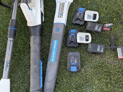 Hart. Blowers and string trimmer