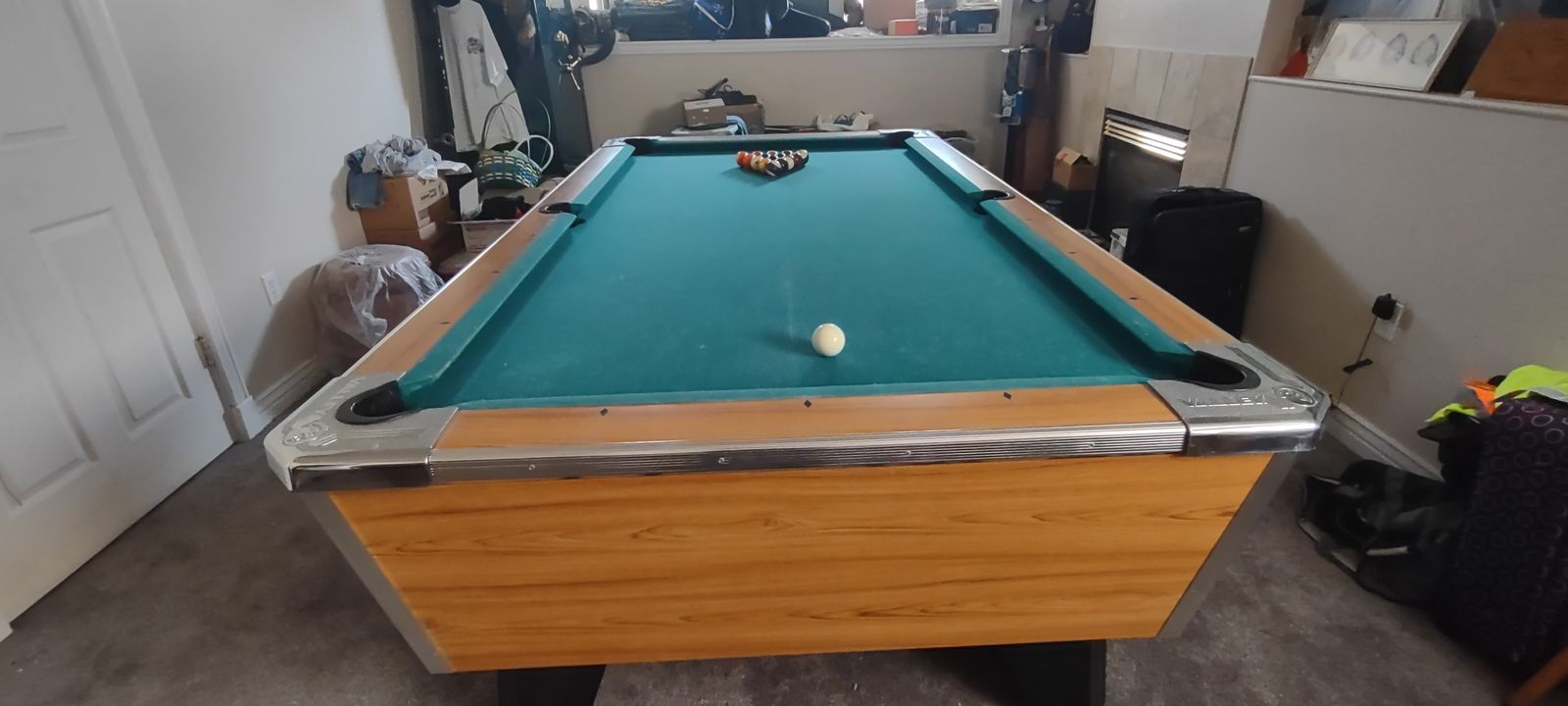 Valley pool table